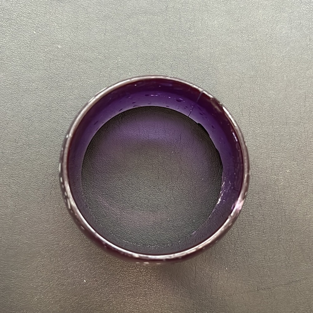 Vintage Plastic Bangle Bracelet, Purple with White Splatter Design, Boho, Retro - Picture 5 of 8